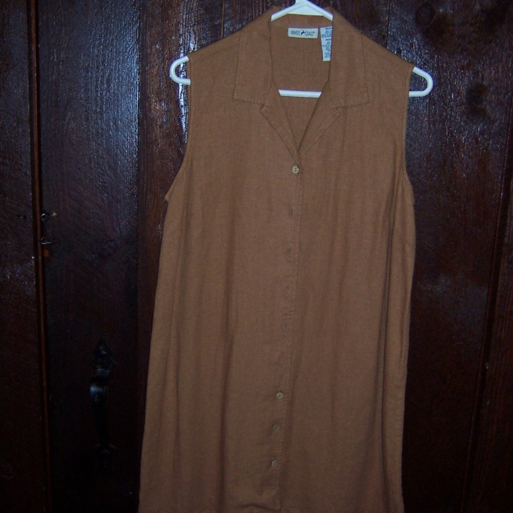 Sleeveless ladies summer dress